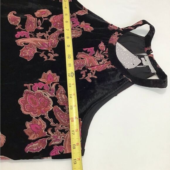 Daniel Rainn Black Velvet Burnout Floral Top New Size Medium - Picture 8 of 10
